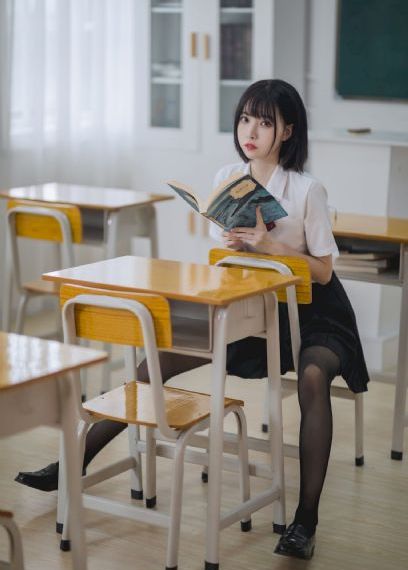 《美丽小蜜桃》